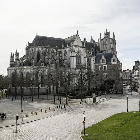 Le 1825, Une Suite Luxueuse Au Coeur De La Ville Nantes Exterior photo