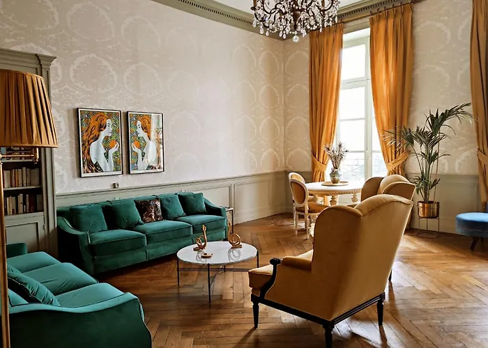 Le 1825, Une Suite Luxueuse Au Coeur De La Ville
